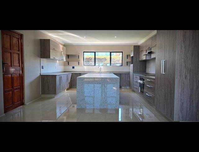 3 BEDROOM HOUSE FOR SALE IN BISHOPSTOWE